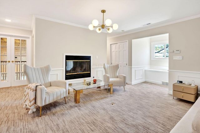 2433 Brookwood Road, Columbus, OH 43209
