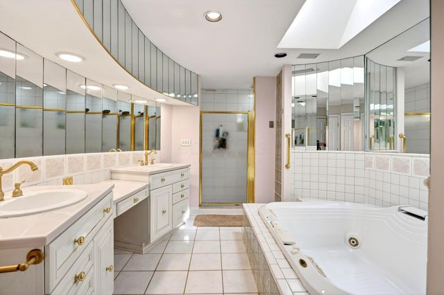 2433 Brookwood Road, Columbus, OH 43209