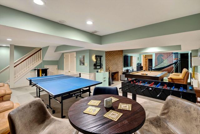 2433 Brookwood Road, Columbus, OH 43209