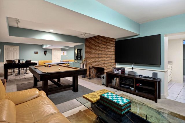 2433 Brookwood Road, Columbus, OH 43209
