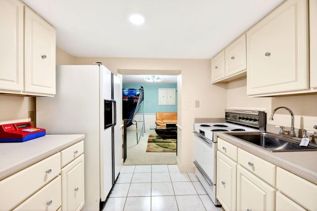 2433 Brookwood Road, Columbus, OH 43209