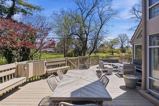2433 Brookwood Road, Columbus, OH 43209