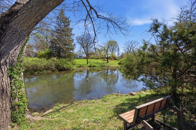 2433 Brookwood Road, Columbus, OH 43209