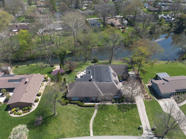 2433 Brookwood Road, Columbus, OH 43209