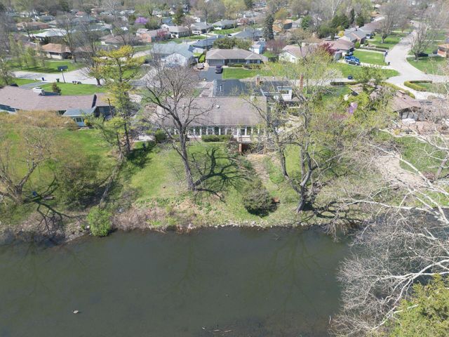 2433 Brookwood Road, Columbus, OH 43209