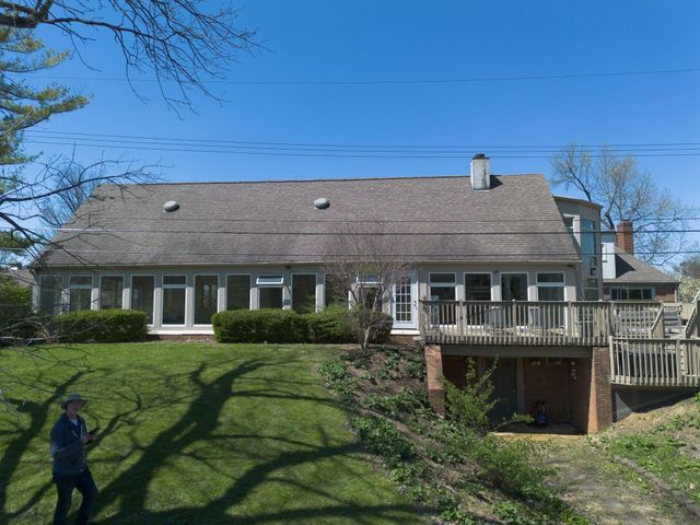 2433 Brookwood Road, Columbus, OH 43209