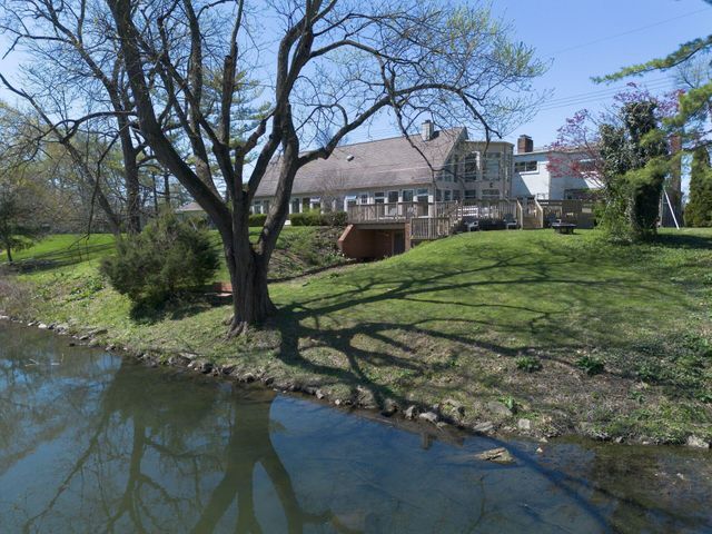 2433 Brookwood Road, Columbus, OH 43209