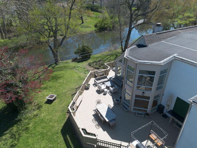 2433 Brookwood Road, Columbus, OH 43209