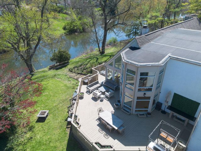 2433 Brookwood Road, Columbus, OH 43209