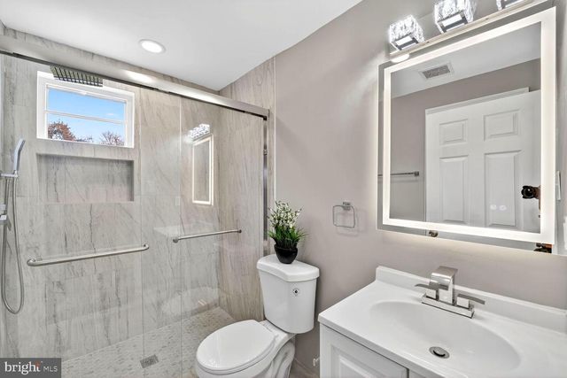 5918 ROBIN LN, Suitland, MD 20746