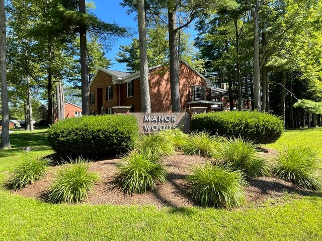 100 Kennedy Dr Apt 74, South Burlington, VT 05403