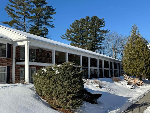 100 Kennedy Dr Apt 74, South Burlington, VT 05403