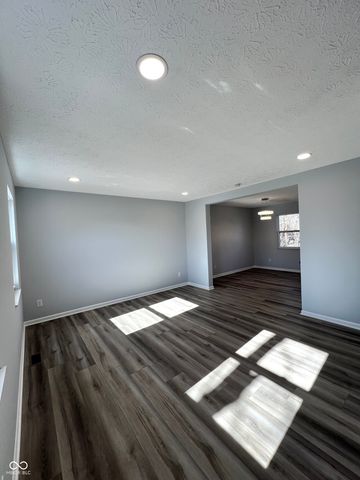 8054 Harvest Lane, Indianapolis, IN 46256