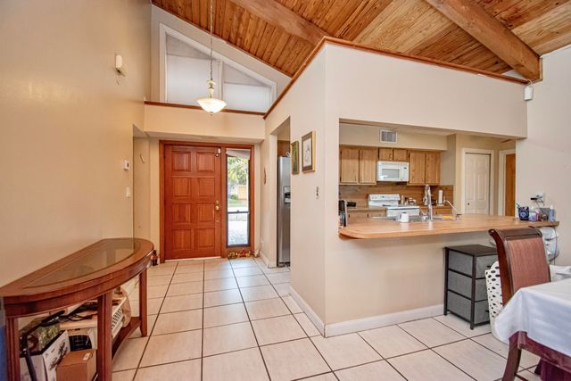 21566 Arbor Way, Boca Raton, FL 33433