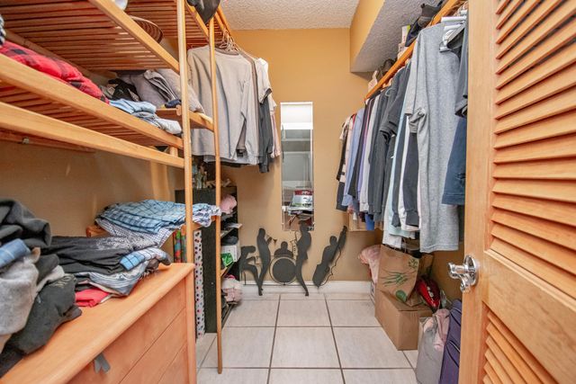 21566 Arbor Way, Boca Raton, FL 33433