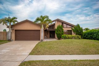 21566 Arbor Way, Boca Raton, FL 33433