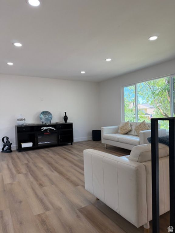 8287 S VALENCIA CIR, Sandy, UT 84093 — photo 4