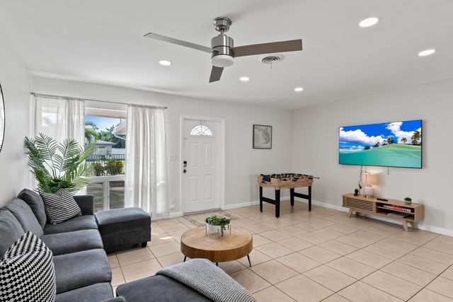 1761 NE 55th Street 2, Fort Lauderdale, FL 33334