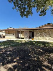 5535 Cedarburg Drive, Houston, TX 77048