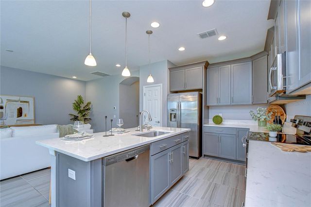 1621 LEAF FLOWER LANE, Lutz, FL 33558