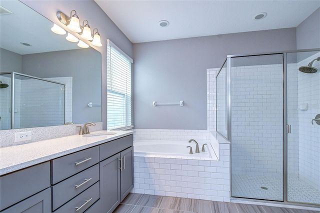1621 LEAF FLOWER LANE, Lutz, FL 33558