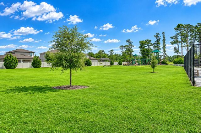 1621 LEAF FLOWER LANE, Lutz, FL 33558