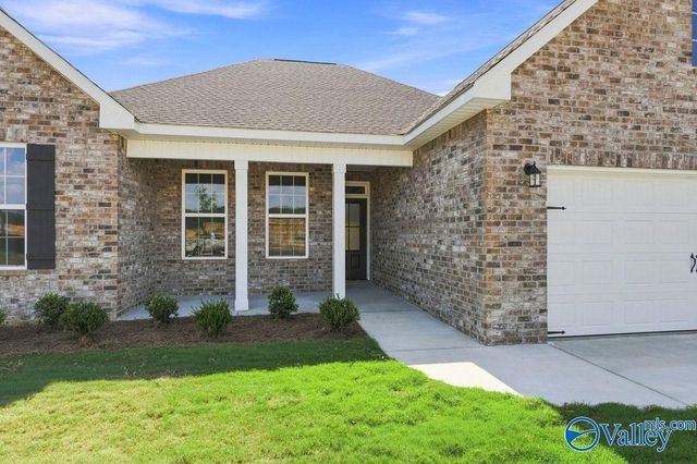 909 Ronnie Drive, Hartselle, AL 35640