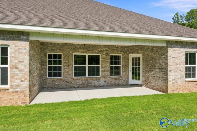909 Ronnie Drive, Hartselle, AL 35640