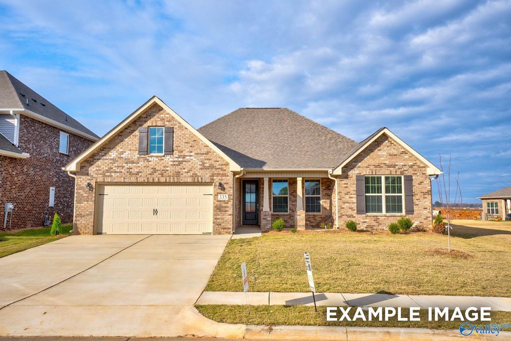 909 Ronnie Drive, Hartselle, AL 35640