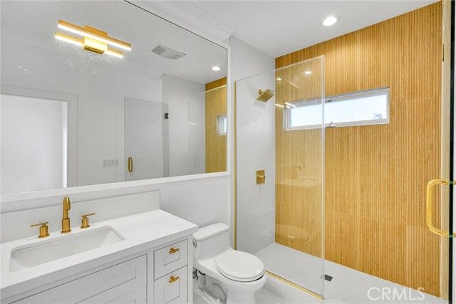 10050 Olivia Ter, Sun Valley (los Angeles), CA 91352