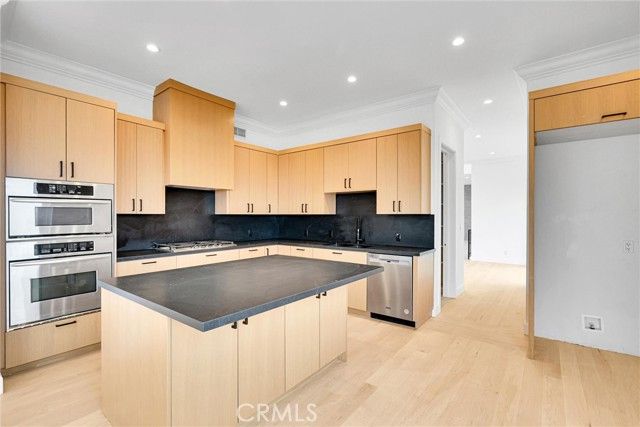 10050 Olivia Ter, Sun Valley (los Angeles), CA 91352