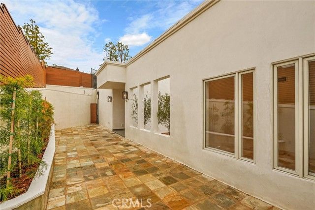 10050 Olivia Ter, Sun Valley (los Angeles), CA 91352