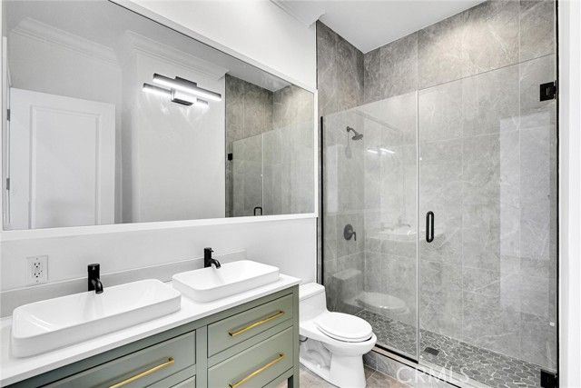 10050 Olivia Ter, Sun Valley (los Angeles), CA 91352