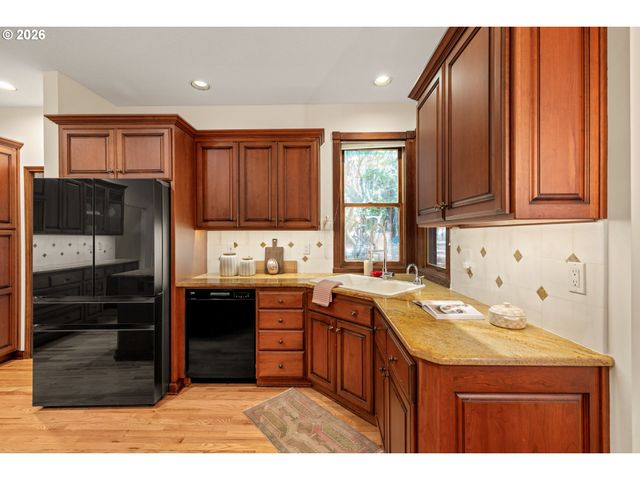 4414 Sw ELEANOR Ln, Portland, OR 97221