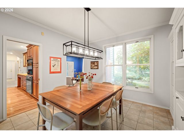4414 Sw ELEANOR Ln, Portland, OR 97221