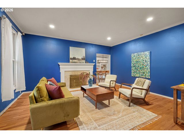 4414 Sw ELEANOR Ln, Portland, OR 97221