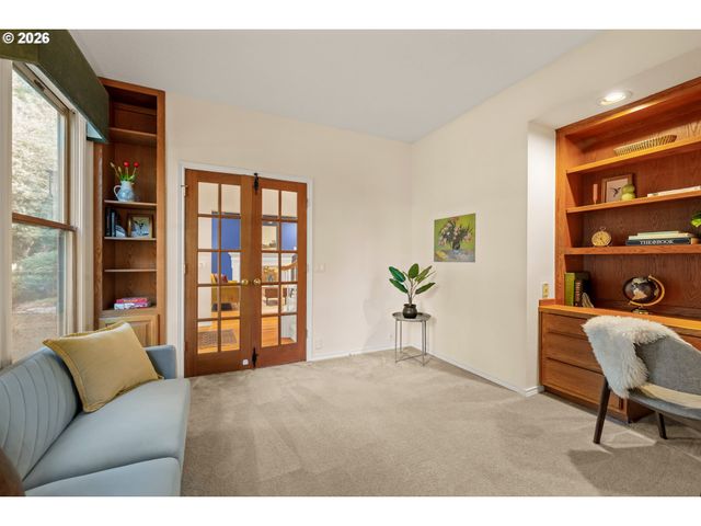 4414 Sw ELEANOR Ln, Portland, OR 97221
