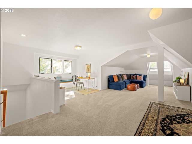 4414 Sw ELEANOR Ln, Portland, OR 97221