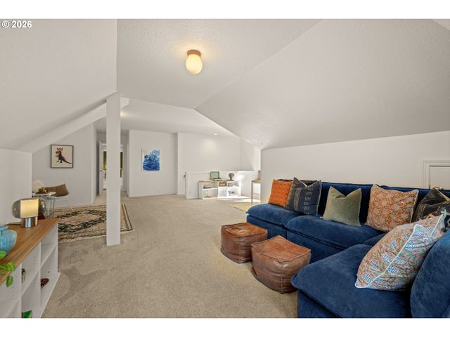 4414 Sw ELEANOR Ln, Portland, OR 97221