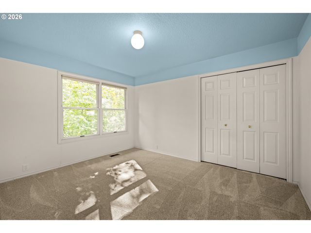 4414 Sw ELEANOR Ln, Portland, OR 97221