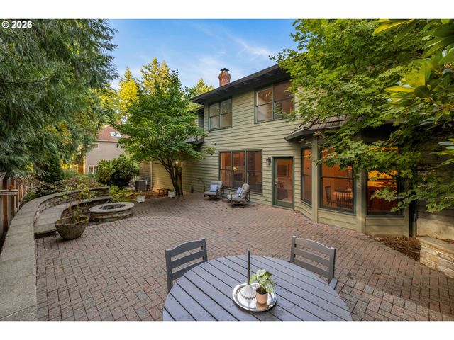 4414 Sw ELEANOR Ln, Portland, OR 97221