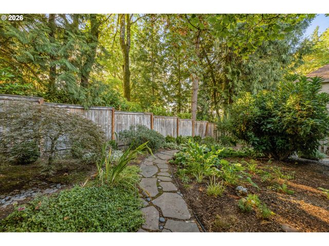 4414 Sw ELEANOR Ln, Portland, OR 97221