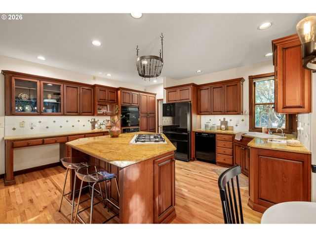 4414 Sw ELEANOR Ln, Portland, OR 97221