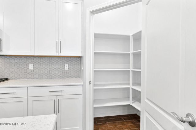 8670 N Genoa Court, Tucson, AZ 85742