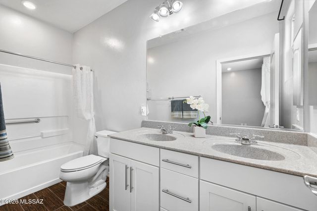 8670 N Genoa Court, Tucson, AZ 85742