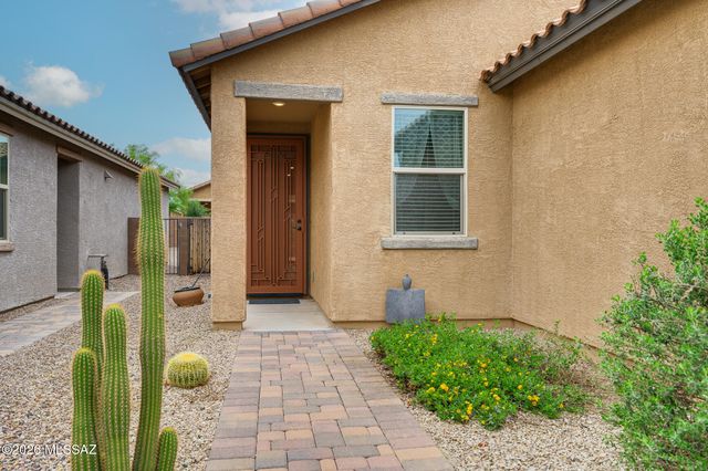 8670 N Genoa Court, Tucson, AZ 85742
