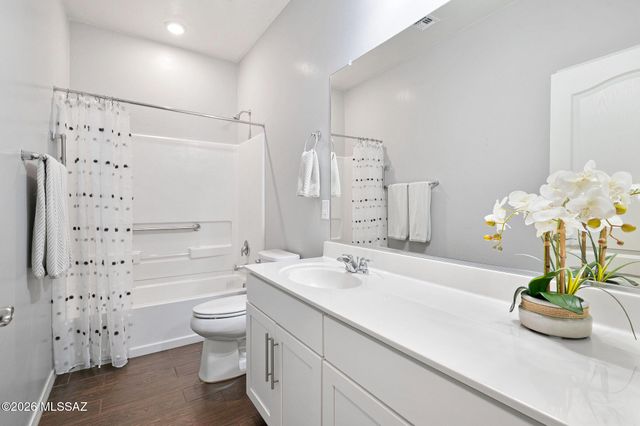 8670 N Genoa Court, Tucson, AZ 85742