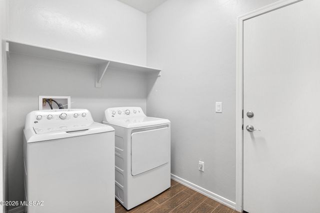 8670 N Genoa Court, Tucson, AZ 85742