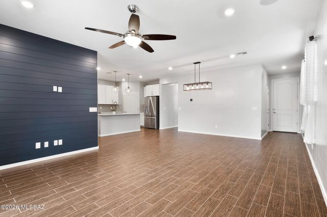 8670 N Genoa Court, Tucson, AZ 85742