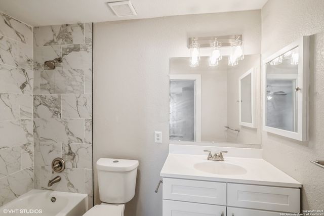 230 Micklejohn, San Antonio, TX 78207